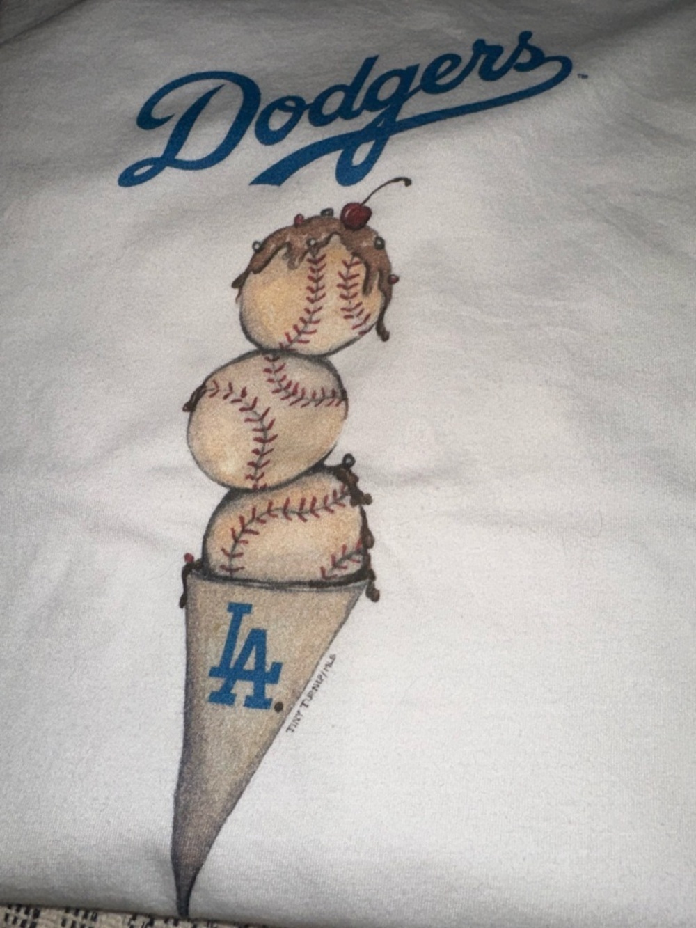 Los Angeles Dodgers Triple Scoop Women's Tee Shirt - Picture 4 of 7